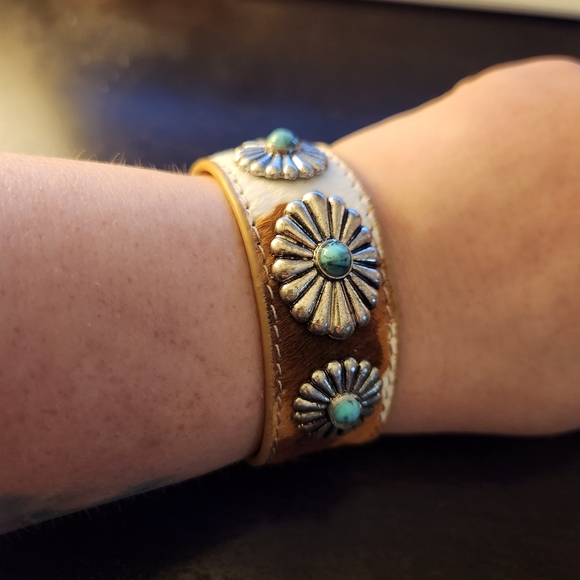 Button Snap Western Bracelets - Picture 4 of 4